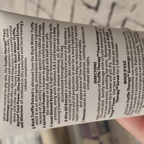 SKIN&CO Truffle Therapy - Exfoliating - Picture 3 of 3